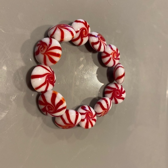 Bracelet - Picture 1 of 3